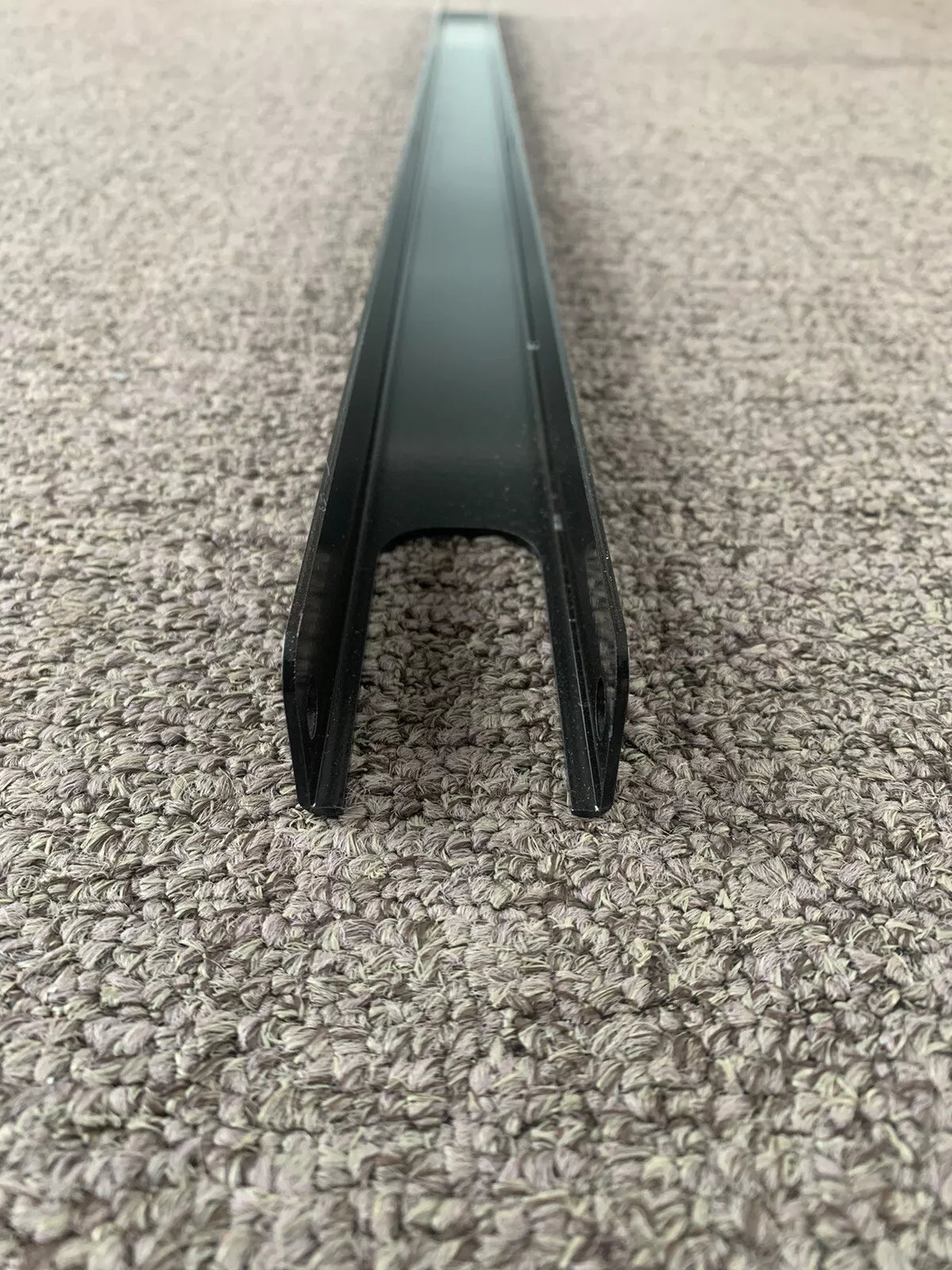 8952001.400U - 9100/9200 POWER RV AWNING TOP ARM RIGHT OR LEFT BLACK W/FASTENERS
